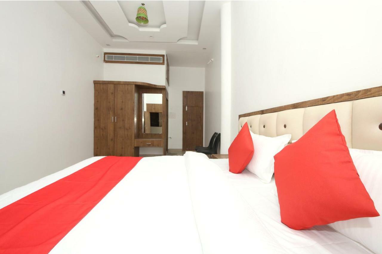 Oyo 38414 Rain Basera Resort Jabalpur Esterno foto