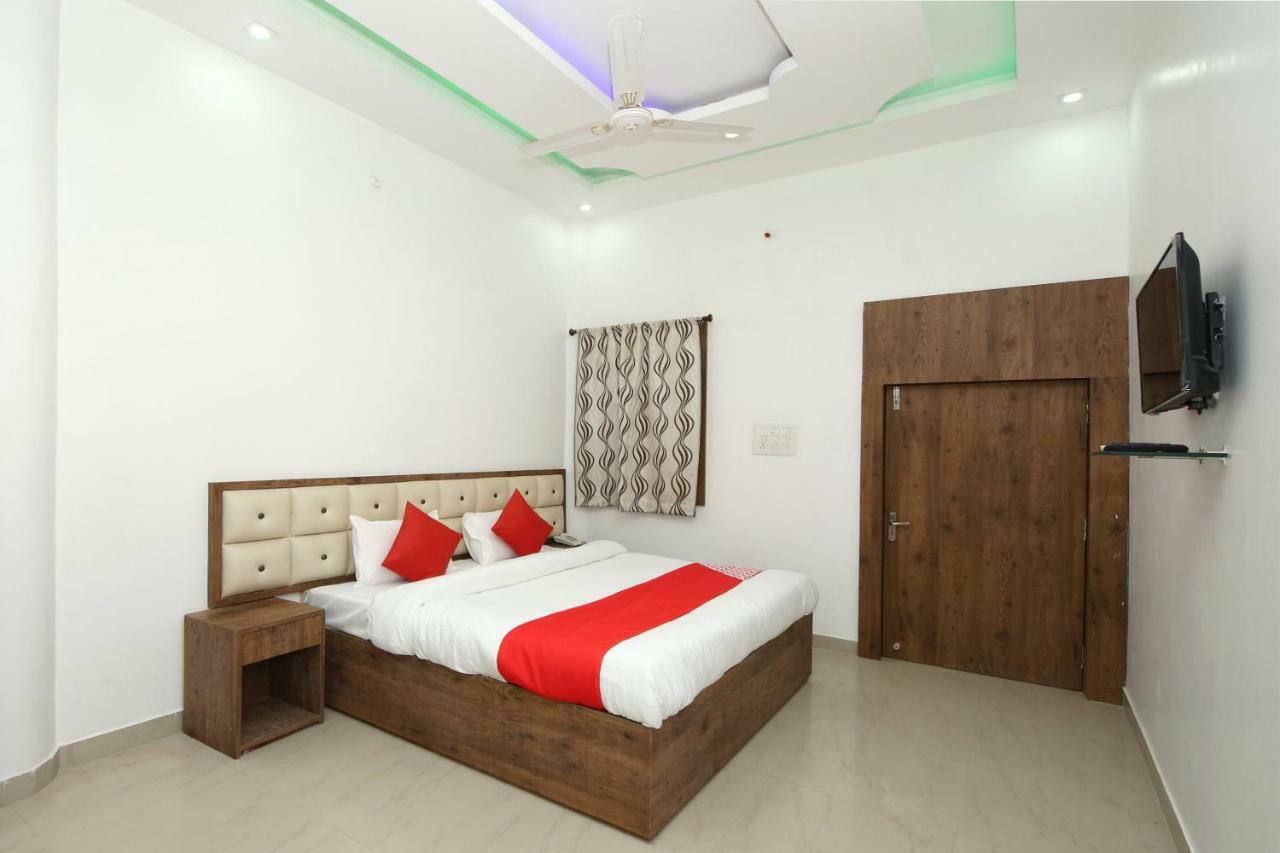 Oyo 38414 Rain Basera Resort Jabalpur Esterno foto